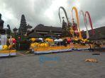 suasana-disekitar-pura-agung-besakih-desa-besakih.jpg