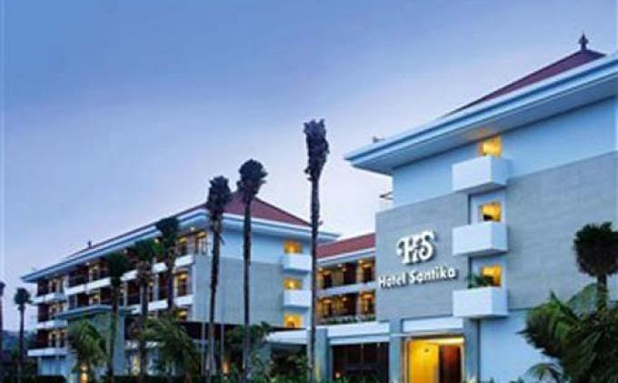 Hotel Santika Siligita Hibur Wisatawan dengan Special Friday Night - 338717_120822104421248_STD1.jpg