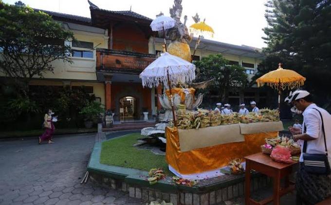 Berita Foto: Perayaan Saraswati di SMAN 1 Denpasar - sma1.jpg