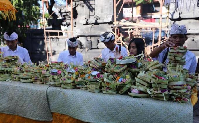 Berita Foto: Perayaan Saraswati di SMAN 1 Denpasar - sma2.jpg