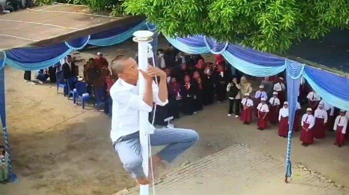 Kisah Galang, Pelajar Viral Panjat Tiang Bendera HUT Ke-79 RI di Sumsel, Diberi Hadiah Oleh Camat