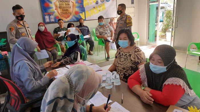 Polsek Pemali Gelar Vaksinasi Berhadiah Motor, Balai Desa Diserbu Warga