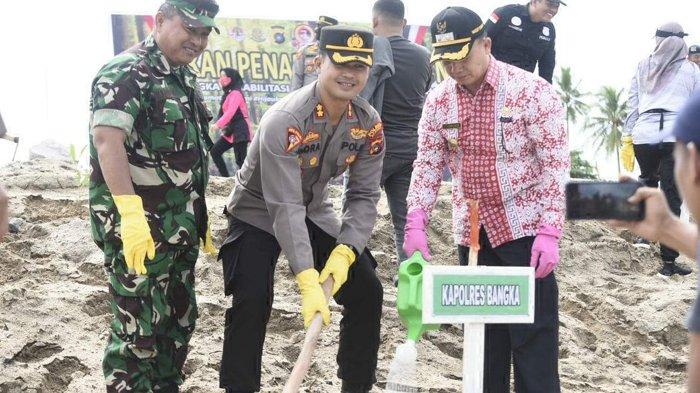 Jaga Kelestarian Alam, Lahan Eks Tambang Pantai Bedukang Direboisasi
