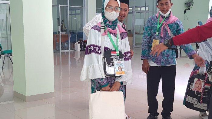 Sebanyak 258 Calhaj Babel Tiba di Asrama Haji, Laila Fatimah Calhaj Termuda Berasal dari Belitung