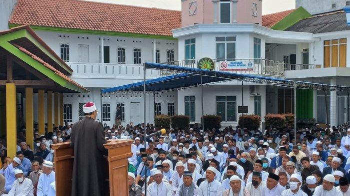 Salat Iduladha di Masjid Baitul Ummah, Ustaz Jauhar Jelaskan Makna Pemotongan Hewan Kurban