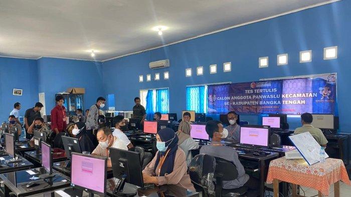 Calon Anggota Panwaslu Kecamatan Ikuti CAT, Dedi Berharap Bisa Lolos