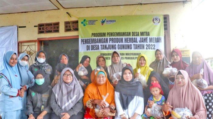 Tim Pengabdi Poltekes Kemenkes Pangkalpinang Gelar Penyuluhan, Ajak KWT Manfaatkan Tanaman Herbal