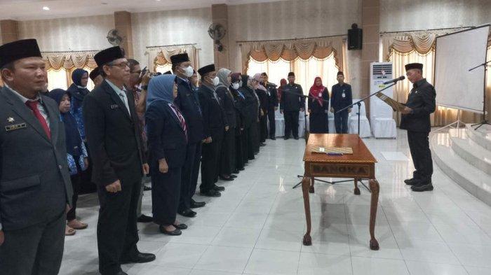 Bupati Bangka Tak Ingin Rambut Ismir Semakin Rontok, Mulkan Mutasi Kadis PUPR ke DLH