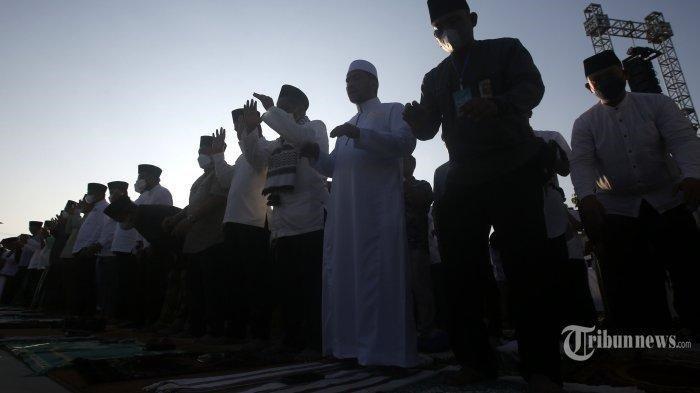 Tata Cara Sholat Idul Fitri, Lengkap Niat Makmum, Imam dan sendiri Serta Bacaan Sela Saat Takbir