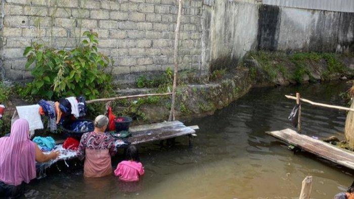 34 Desa di Babel Rawan Air, Sumur Kering Warga di Pangkalpinang Ini Terpaksa Nyuci Baju di Sungai