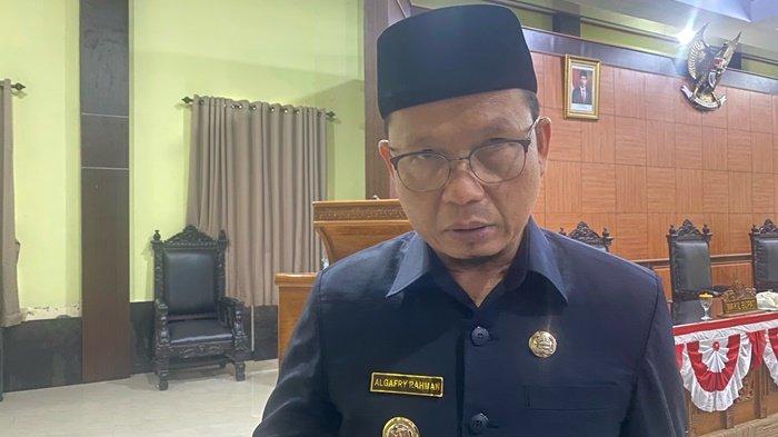 TPP ASN di Bangka Tengah Cair, Bupati Algafry Minta Seluruh Pegawai Belanja di Pasar Rakyat
