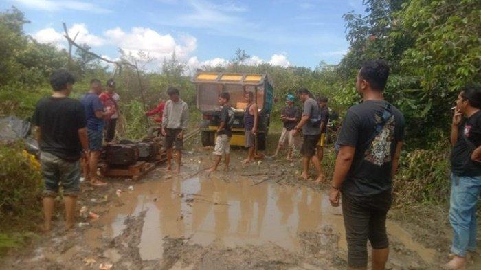 Curi Peralatan Tambang Timah, Pemuda Asal Petaling Banjar Ditangkap Tim Naga Polresta Pangkalpinang - 20240509-Tersangka-Yusup-18-saat-diamankan-tim-buser-Naga.jpg