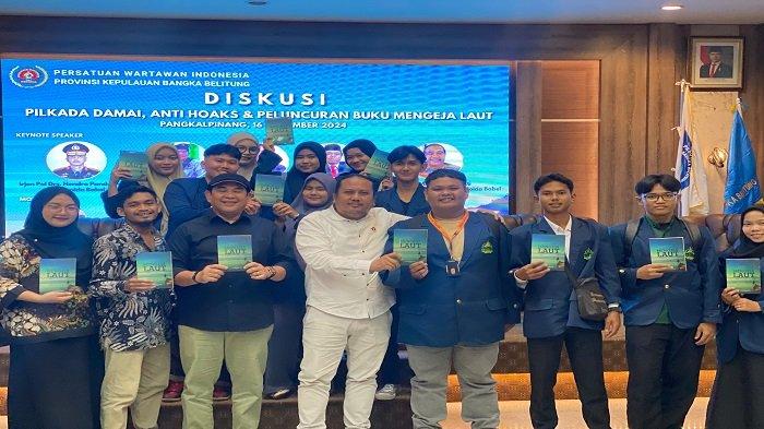 Mahasiswa JI FDKI IAIN SAS Babel Ikuti Diskusi Panel Pilkada Damai dan Peluncuran Buku Mengeja Laut