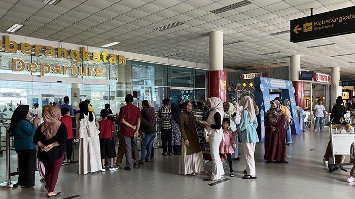 Puncak Arus Balik Lebaran dan Cengbeng, Bandara Depati Amir Pangkalpinang Layani 92 Ribu Penumpang