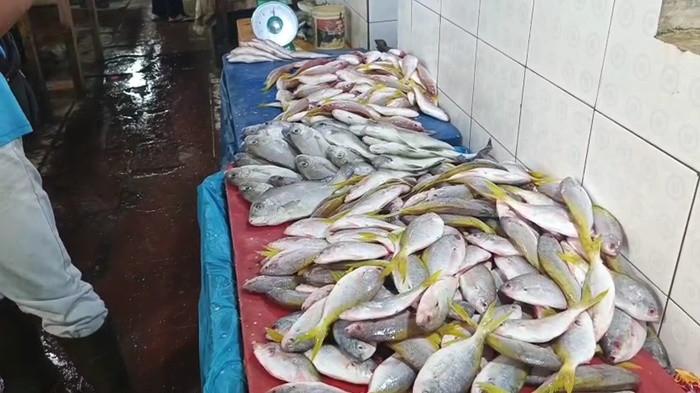Harga Ikan di Pasar Mentok Masih Normal, Pedagang Akui Minat Pembeli Berkurang