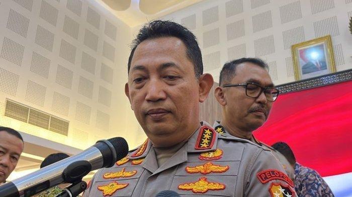 JENDERAL LISTYO SIGIT -- Kapolri Jenderal Listyo Sigit Prabowo. Ia menjawab soal desakan mundur dari Kapolri | Kisah Jenderal Listyo Sigit Nyaris Mundur dari Kapolri usai Muncul Desakan, Pikir Kondisi Anggota
