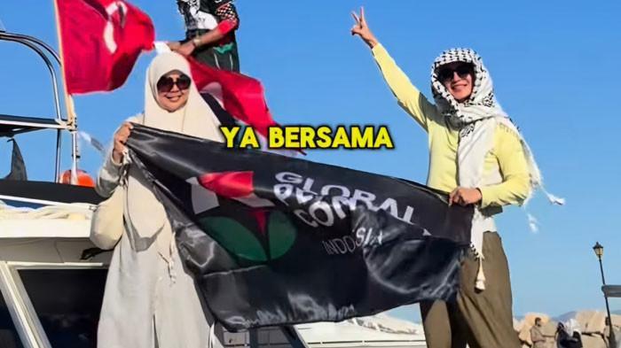 WANDA HAMIDAH KE GAZA - Bintang film dan sinetron Wanda Hamidah jadi salah satu artis Indonesia yang berlayar ke Gaza, Palestina untuk jadi relawan kemanusiaan.Wanda Hamidah yang tergaung dalam rombongan aktivis Global Sumud Flotilla dihadang Angkatan Laut Israel.