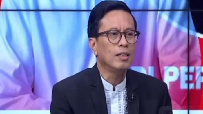 Sosok Andi Azwan Pembela Jokowi, Sentil Keterlibatan DPR Dalam Proyek Whoosh