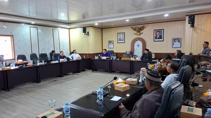 Audiensi Polemik Pertambangan di Lahan PT GML, Ini Solusi dari DPRD Bangka Belitung
