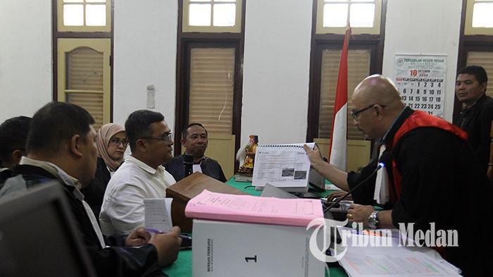 20251105 Ketua Majelis Hakim Khamozaro Waruwu