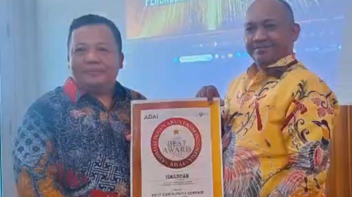 Dekan IAIN SAS Babel Iskandar Raih Dua Penghargaan dalam Ajang ADAI Awards 2025