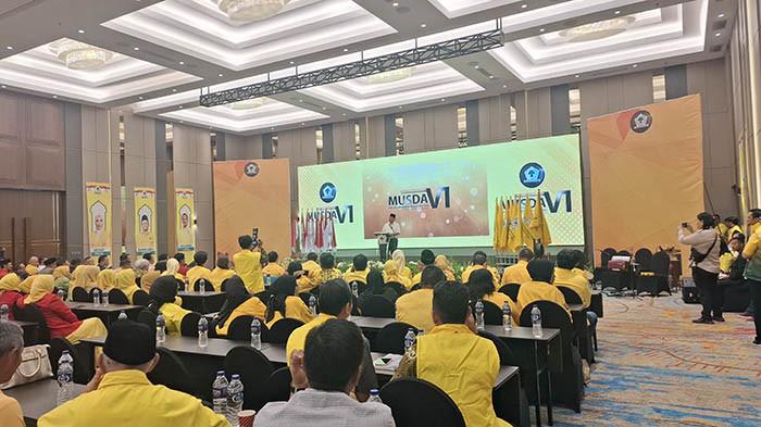 Bambang Patijaya Singgung Nama Hidayat Arsani, Sinyal Dukungan di Musda Golkar Babel?