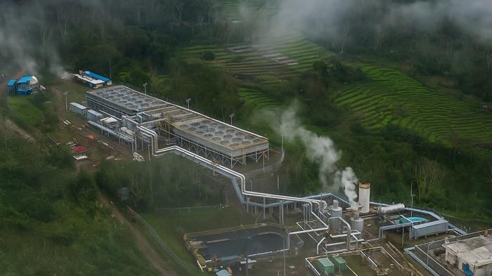Foto udara PLTP Sokoria di Kecamatan Ndona Timur yang merupakan salah satu tulang punggung penyangga kelistrikan Pulau Flores.