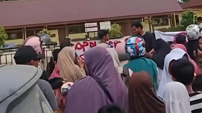 20251113 GURU DI RIAU1