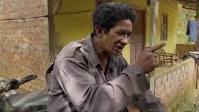 KRONOLOGI PENJUALAN BILQIS - Temengung Sikar, tokoh Suku Anak Dalam (SAD) di Merangin,Jambi menceritakan kronologi penjualan anak perempuan asal Makassar, Bilqis Ramadhany (4) dalam wawancara langsung dengan Tribun Jambi pada Kamis (13/11/2025).