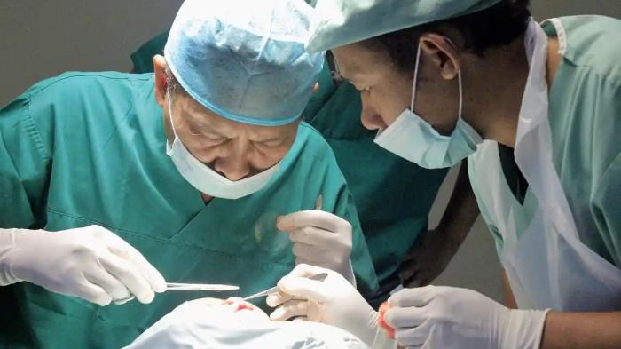 20251114 dr Adi Sucipto3