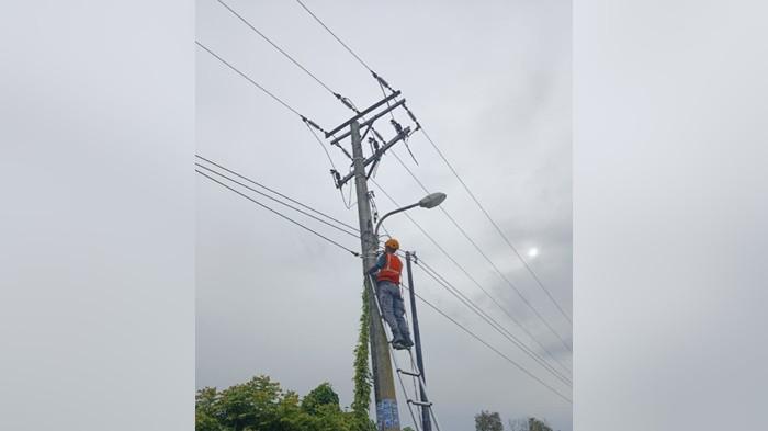20251117 Melakukan Penataan Kabel