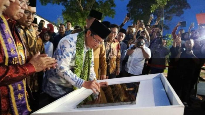 20251122 Petugas PLN siaga menjaga keandalan kelistrikan