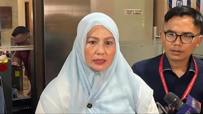 DIPERIKSA BARESKRIM - Wakil Gubernur Bangka Belitung (Wagub Babel), Hellyana datang ke Bareskrim Polri untuk menjalani pemeriksaan sebagai tersangka dugaan kasus penggunaan ijazah palsu pada Rabu (7/1/2025).