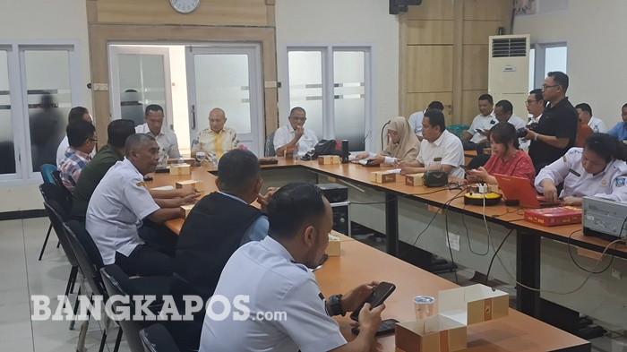 SAWIT--Ketua DPRD Bangka Belitung, Didit Srigusjaya, menghadiri rapat penetapan Indeks 