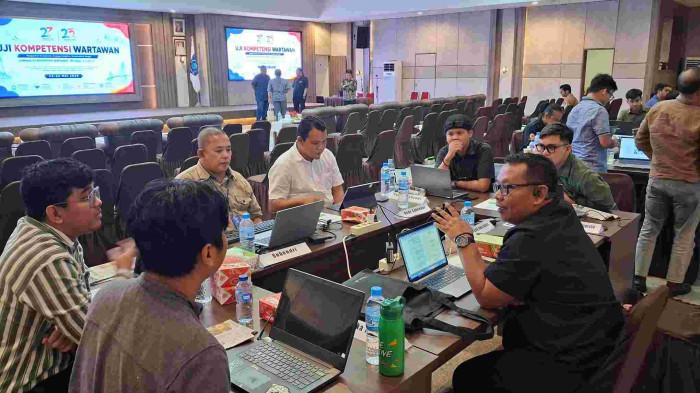 GELARAN UKW – Bangka Pos Group menggelar Uji Kompetensi Wartawan (UKW) di Ruang Pasir Padi, Kantor Gubernur Provinsi Bangka Belitung, Jumat (22/5/2026).