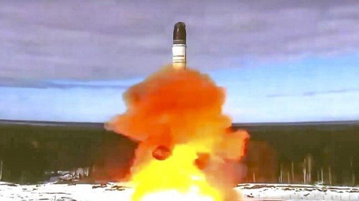 Cukup Satu Rudal Sarmat Saja Bikin Inggris Rata, Beginilah Simulasi Serangan Nuklir Rusia ke Inggris