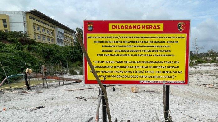 Sering Dihajar Tambang Ilegal, Polisi Pasang Plang Imbauan Larangan Dekat Kantor BLKI Babel