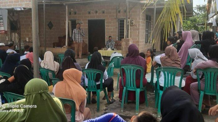 Serap Aspirasi Cabup Bateng Adet Temui Masyarakat Air Mesu dan Tanjung Gunung, Ini Pesan Penjual Kue