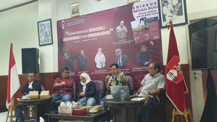 Bulan Bung Karno - Media Sosial dan Media Alternatif Sebagai Jalan Baru Politik Progresif