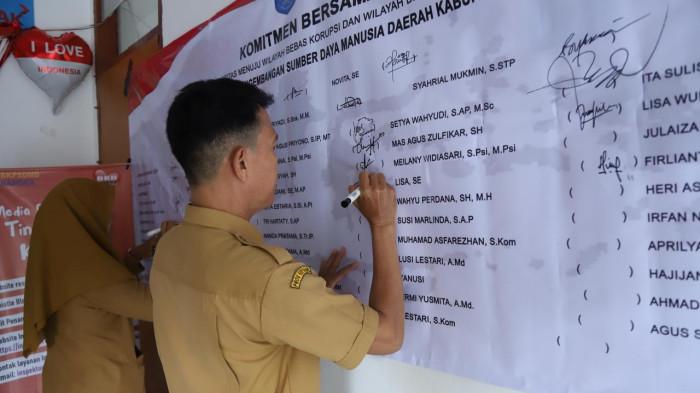 Tingkatkan Kualitas Pelayanan, BKPSDMD Bangka Komitmen Bangun Zona Integritas WBK dan WBBM
