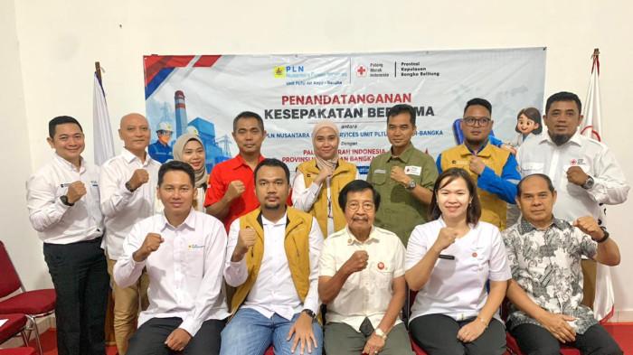 PMI Babel bersama PLN Unit PLTU Air Anyir menyepakai kerja sama strategis melalui Prosesi penandatanganan kesepakatan tersebut berlangsung dengan khidmat di Ruang Rapat Markas PMI Babel, Jalan Mentok, Pangkalpinang, pada Senin (15/6/2026).