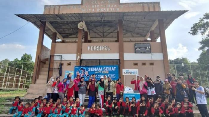 Kegiatan Senam Sehat Bersama CONI oleh ICONNET Babel bekerjasama dengan Pemerintah Desa Penutuk, Pulau Lepar, Kabupaten Bangka Selatan.