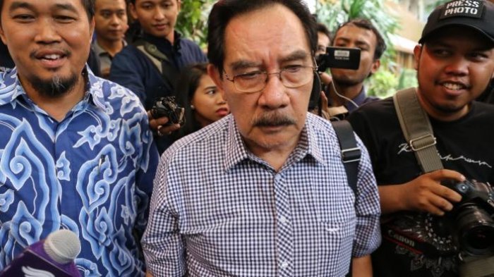 Antasari Azhar saat meninggalkan Kantor Direktorat Reserse Kriminal Khusus, Polda Metro Jaya, Jakarta, Rabu (1/2/2017).