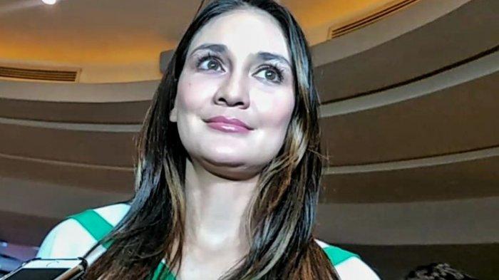 Sama-sama Jomblo, Luna Maya dan Sule Dijodohkan Agar Segera Menikah, Ayu Dewi Si Mak Comblang