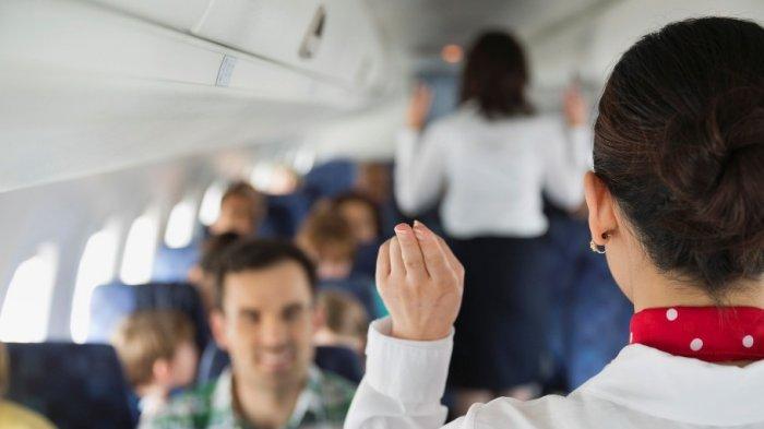 Inilah Kode Rahasia Jika Pramugari Menyukai Seorang Penumpang di Pesawat