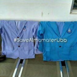 Mahasiswa UBB Demo di Kampus Gara-Gara Jas Almamater Beda Warna