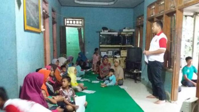 Walau Diguyur Hujan, Masyarakat Tetap Ramai Datangi Kampanye Irwansyah