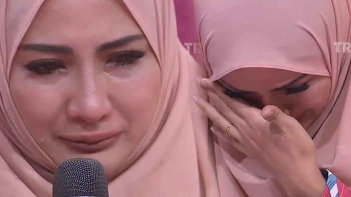 Kisah Natalie Sarah yang Kini Mantap Berhijab