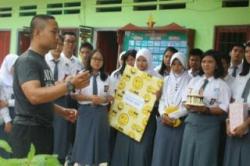 Tahun 2017 Gaji Guru SMA dan SMK Dibayar Pemerintah Provinsi