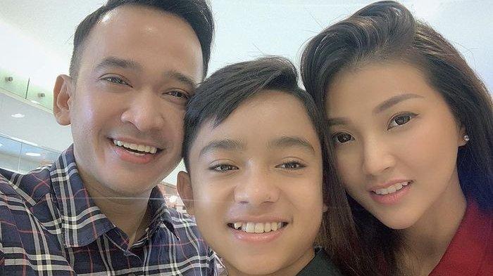 Kelakuan Betrand Peto Seusai Mandi Malam Disorot. Ruben Onsu Malah Bereaksi Begini